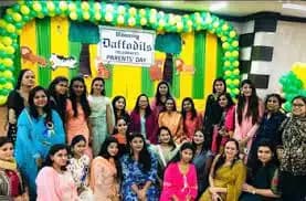 Blooming Daffodils Blooming Daffodils