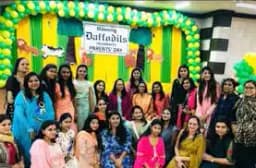 Blooming Daffodils Blooming Daffodils