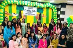 Blooming Daffodils Blooming Daffodils